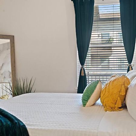 The Emerald Escape Dallas Bagian luar foto