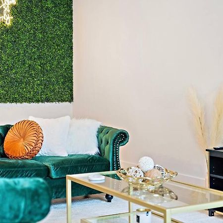 The Emerald Escape Dallas Bagian luar foto